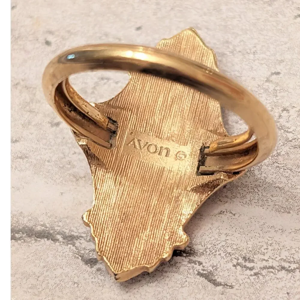 Vintage 1976 Avon Kensington Ring Victorian Revival Gold Tone Starburst Pattern